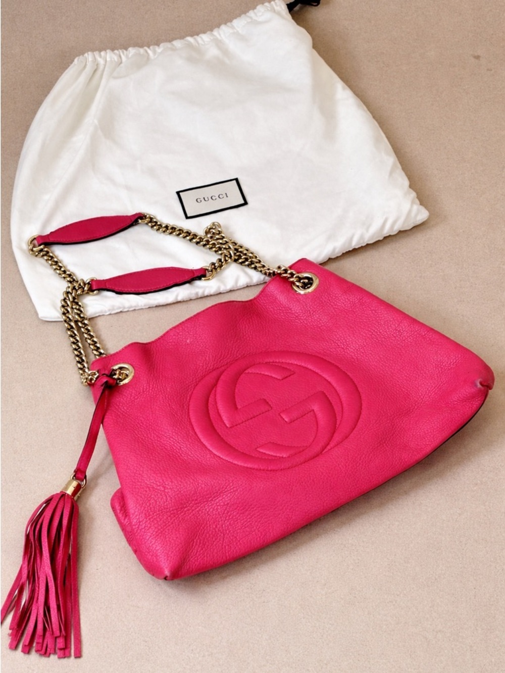 Gucci Soho Pink Leather Chain Shoulder Bag GG Logo Tassel Authentic